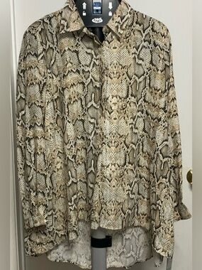 NWT Insight New York Sand Snake Print High Low Button Down Blouse L